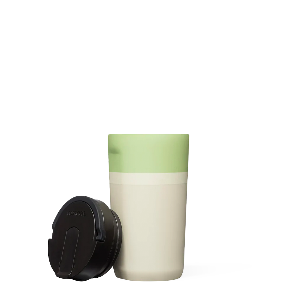star-warstm-kids-cup-j0 0b29a0bde323--grogu-kids-cup-product-lid-off.png